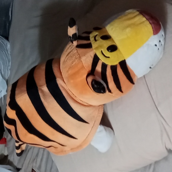 2 In 1 Flip A Zoo Emma Elephant and Theodore Tiger Large Plush Used, As Is - Picture 2 of 4